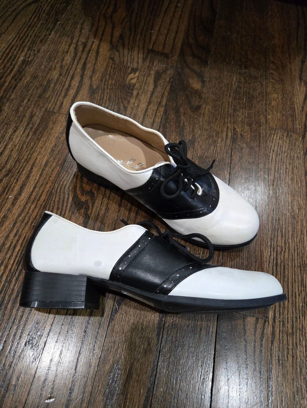 Ellie Saddle Shoes Black White Oxfords Low Heel Size 8